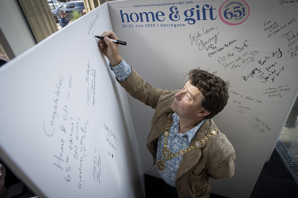 Mayor Signing
